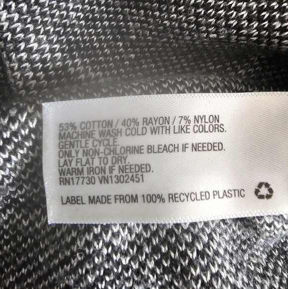 Sweater - Picture 4 of 4